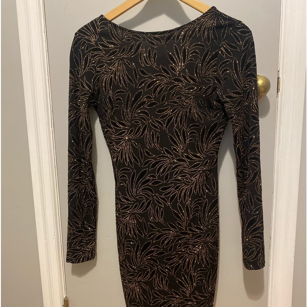 Windsor Black and Gold Dress 0